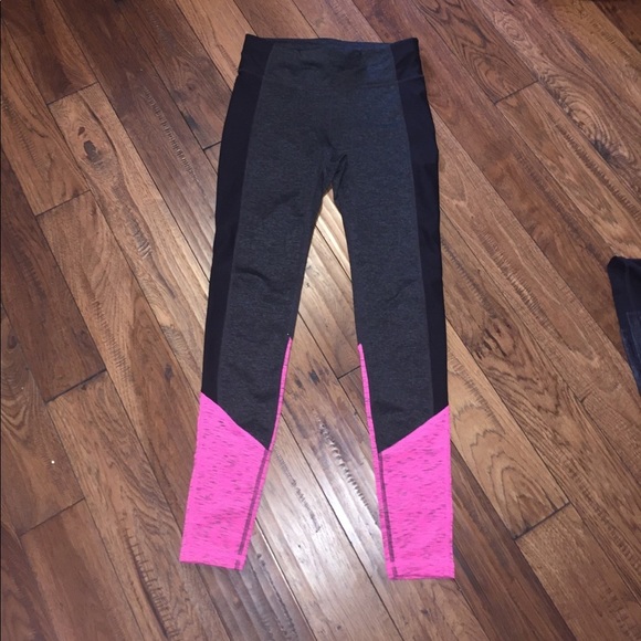 Xersion Pink and Black work out set - Picture 3 of 3